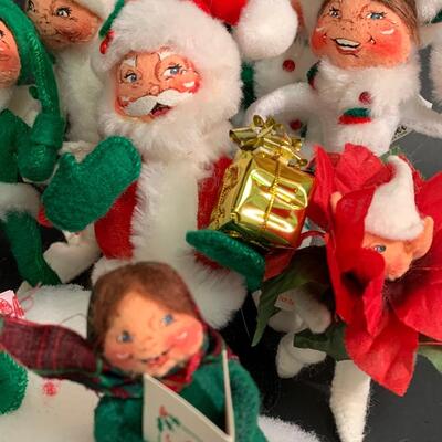 lot 370 Annalee Dolls: Santa, Carolers and More