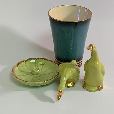 Lot 377 Vintage Carlton Ware  Vase & Vintage Gold Trimmed Birds & trinket Dish