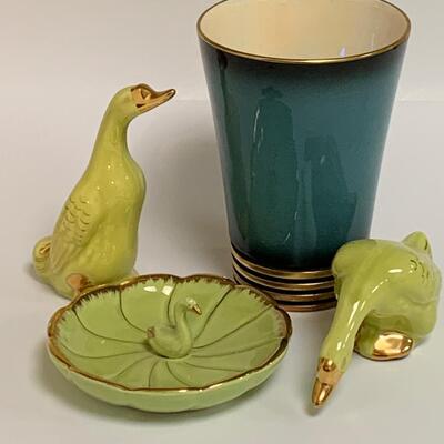Lot 377 Vintage Carlton Ware  Vase & Vintage Gold Trimmed Birds & trinket Dish