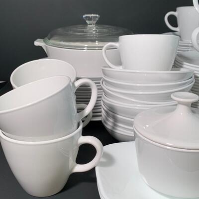 Lot 378: Vintage Centura by Corning