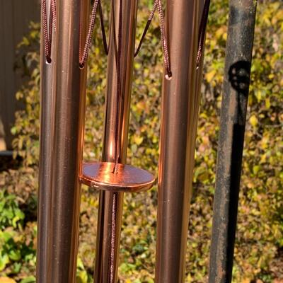 Lot 451: New Gallery Hummingbird Wind Chimes with Stained Glass