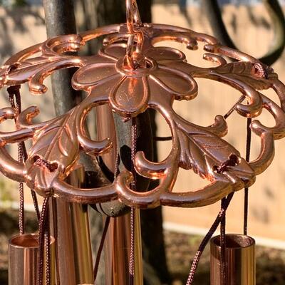 Lot 451: New Gallery Hummingbird Wind Chimes with Stained Glass