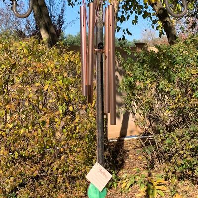 Lot 451: New Gallery Hummingbird Wind Chimes with Stained Glass