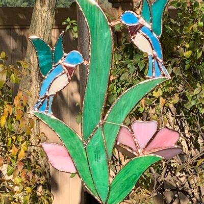 Lot 451: New Gallery Hummingbird Wind Chimes with Stained Glass