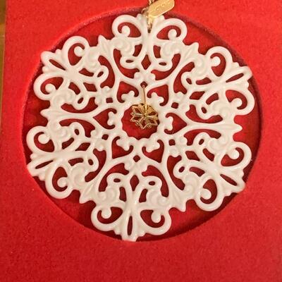 Lot 460: New HTF Lenox Snow Fantasies Lace Snowflake Ornaments, 1999/2000 and More