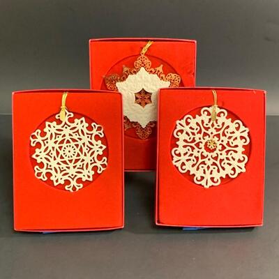 Lot 460: New HTF Lenox Snow Fantasies Lace Snowflake Ornaments, 1999/2000 and More