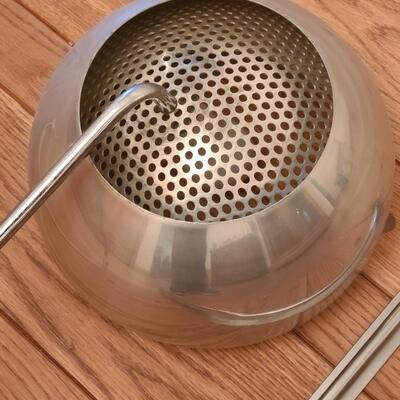 Lot 510: Vintage MCM Chrome Wall Mount / Swing Lamp