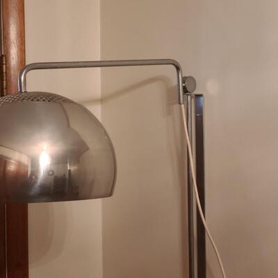 Lot 510: Vintage MCM Chrome Wall Mount / Swing Lamp