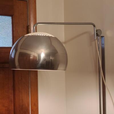 Lot 510: Vintage MCM Chrome Wall Mount / Swing Lamp