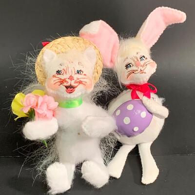 Lot 371 : Vintage Annalee Holiday Collection
