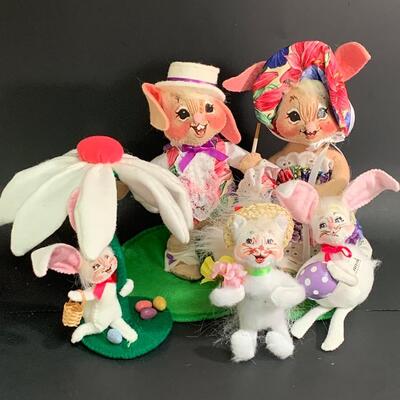 Lot 371 : Vintage Annalee Holiday Collection