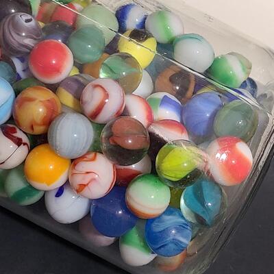 Lot 489: Vintage/Antique Marbles