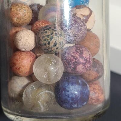Lot 489: Vintage/Antique Marbles