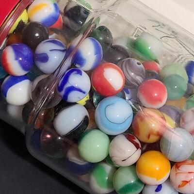 Lot 489: Vintage/Antique Marbles