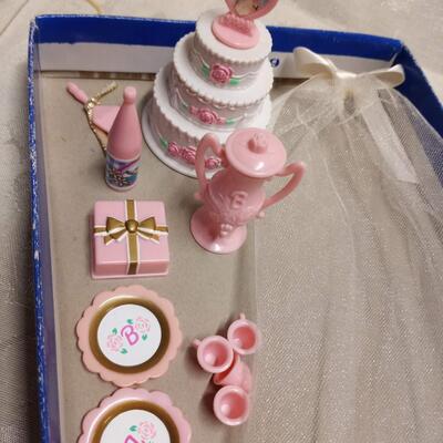 1966 & 68 Vintage Wedding Barbie couple
