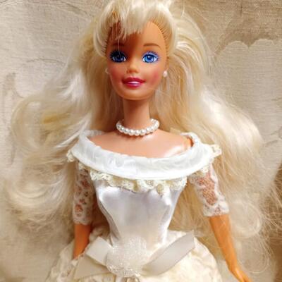 1966 & 68 Vintage Wedding Barbie couple