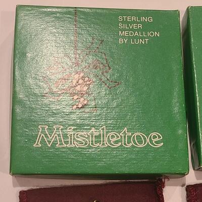 Lot J2: New Vintage Lunt Sterling Medallion "Mistletoe" Pendants/Ornaments (38grams)