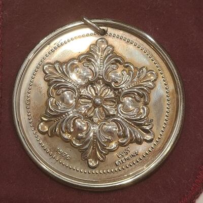 Lot J2: New Vintage Lunt Sterling Medallion "Mistletoe" Pendants/Ornaments (38grams)