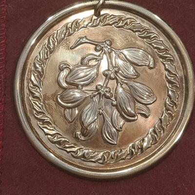 Lot J2: New Vintage Lunt Sterling Medallion "Mistletoe" Pendants/Ornaments (38grams)