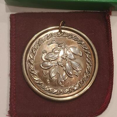 Lot J2: New Vintage Lunt Sterling Medallion "Mistletoe" Pendants/Ornaments (38grams)