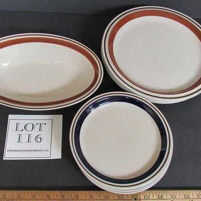 Lot of Contemporary Chateau Stoneware Dishes, 4 10 1/2" Plates, 4 7 1/2" Plates, 1 Oval Bowl
