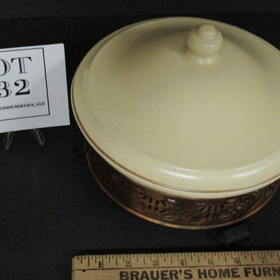 Vintage Pfaltzgraff Village Casserole in Copper Holder
