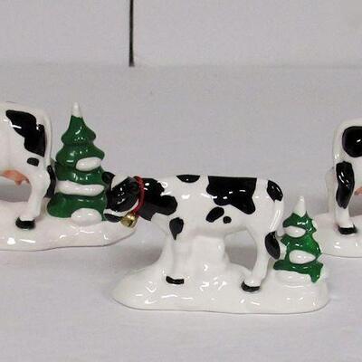 Vintage Dept 56 Snow Village Herd of Holiday Heifers