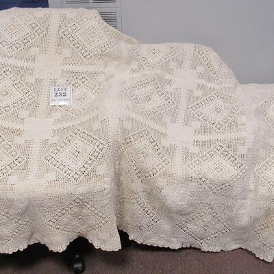 Large Vintage Very Fancy Hand Crocheted Queen Size Bed Spread About 72" x 96" Read Description