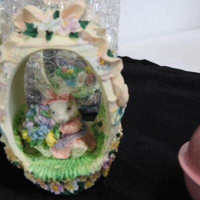 15 pc Easter Lot: 6 figurines, 4 bells and decorative eggs.