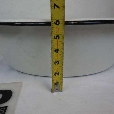 Metal Bin with Anchor/Fabric Lining/Rope Handles. Oval Basin, Metal/White Enamel