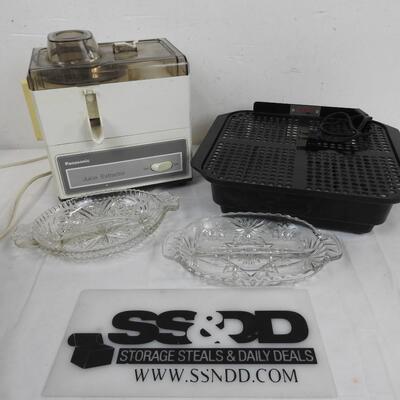 Kitchen Lot: Juice Extractor, Indoor Grill, 2 Glass Dishes