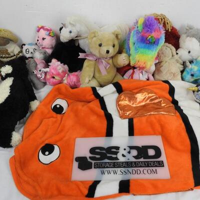 Lot of Stuffed Animals, Clown Fish Blanket/Tail, Bears, Jelly Cat, Unicorn