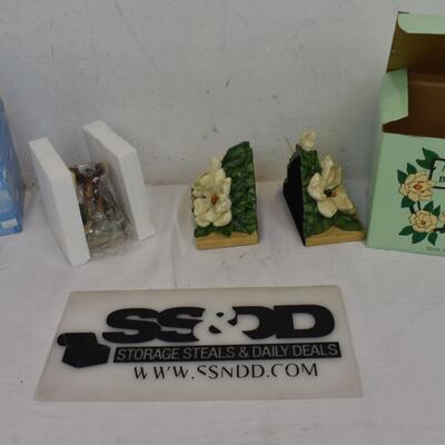 Our America Gift Moose Topper, Magnolia Bookends - New