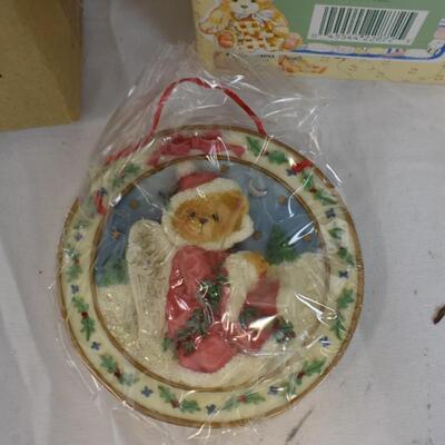 4 Cherished Teddies Seasons of Peace Ornaments, 2 Curly Bear Windchimes - New