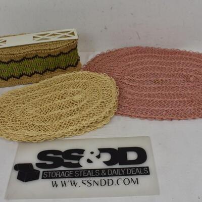 2 Pink Abaca Fiber Mats, 4 Small Yellow Mats, Green Embroidered Tapestry? - New