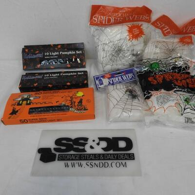 Halloween Decorations: 4 Spider Web Bags, 50 and 2 10 Light Sets - New