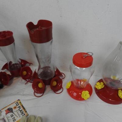 10 pc Outdoor Lot: Fertilizer Spikes, Humming Bird Feeders, Gloves