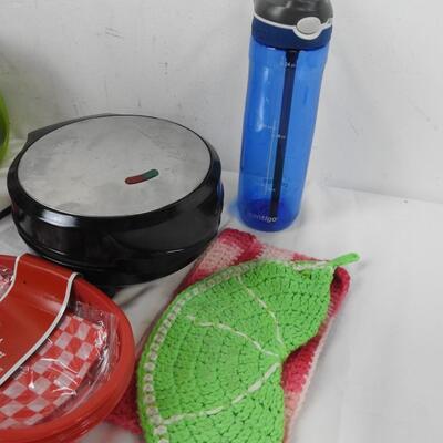 8 pc Kitchen, Sandwich Maker, Hamburger Trays, Microwave Popcorn Popper, Skillet