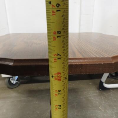 Small Wooden Table, Swirl Middle Pillar Design, 17 Inches Tall