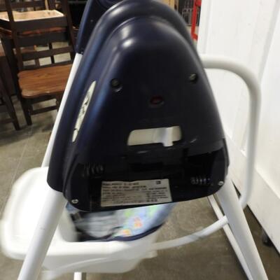 Graco 2 Speed Automated Baby Rocking Seat, Missing Battery Plate, Works