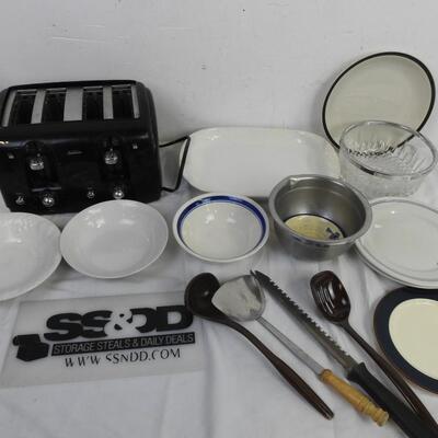 16 pc Kitchen, Sunbeam Toaster, international China Co, Ceramic Plates and Bowls