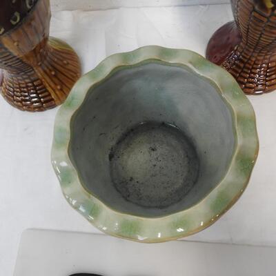 Lyon Candle Holder, Multi Color and Texture Ceramics, Green Bowl w/ Leaf Design