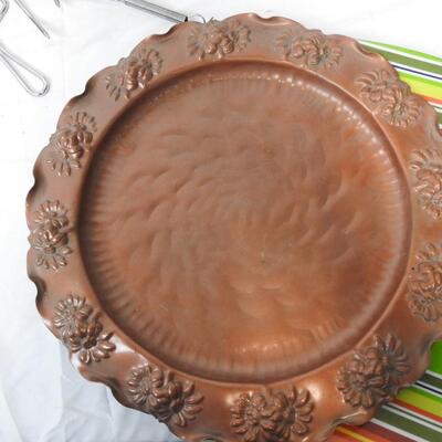 Kitchen Lot: Cast Iron Casserole Dish, Pans, Serving Trays, Utensils, 4 Knifes