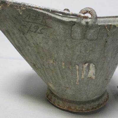 Galvanized  Ash Bucket with Scoop