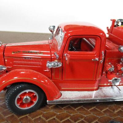 Signature 1/24 East Greenwich Fire Truck
