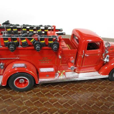 Signature 1/24 East Greenwich Fire Truck