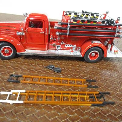 Signature 1/24 East Greenwich Fire Truck