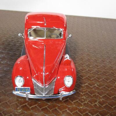 1939 Ford Deluxe Scale 1/18