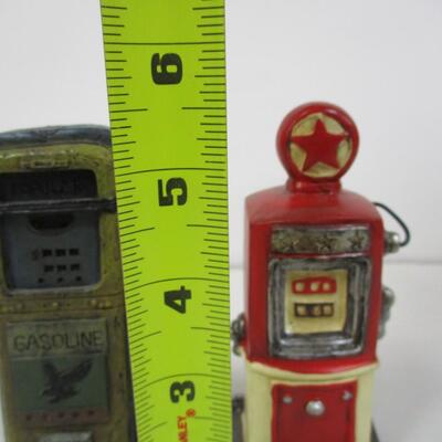 Polystone Old Car Gas Pumps