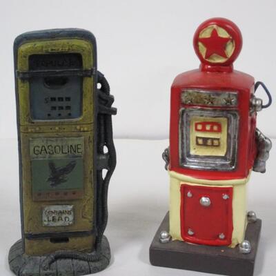Polystone Old Car Gas Pumps